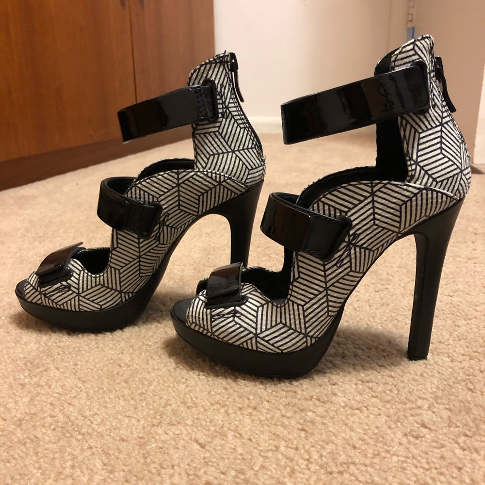 BCBG heels
